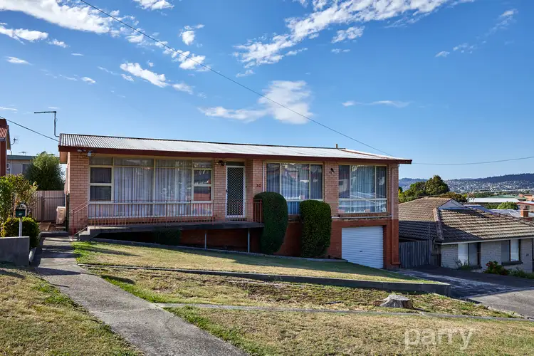30 Paringa Avenue, Newnham TAS 7248