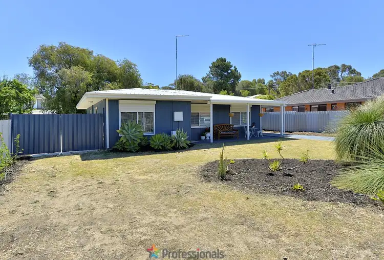 Second view of Homely house listing, 5 Tansey Way, Falcon WA 6210