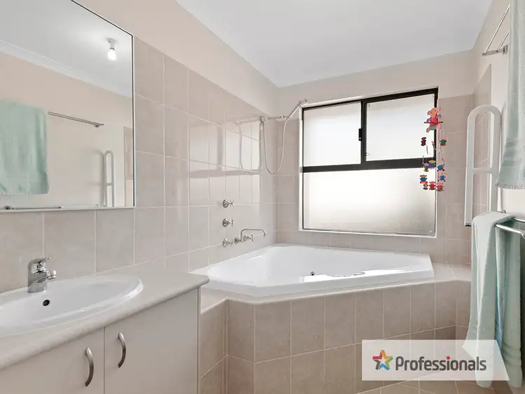 Fifth view of Homely house listing, 2 Savory Crescent, Yalyalup WA 6280