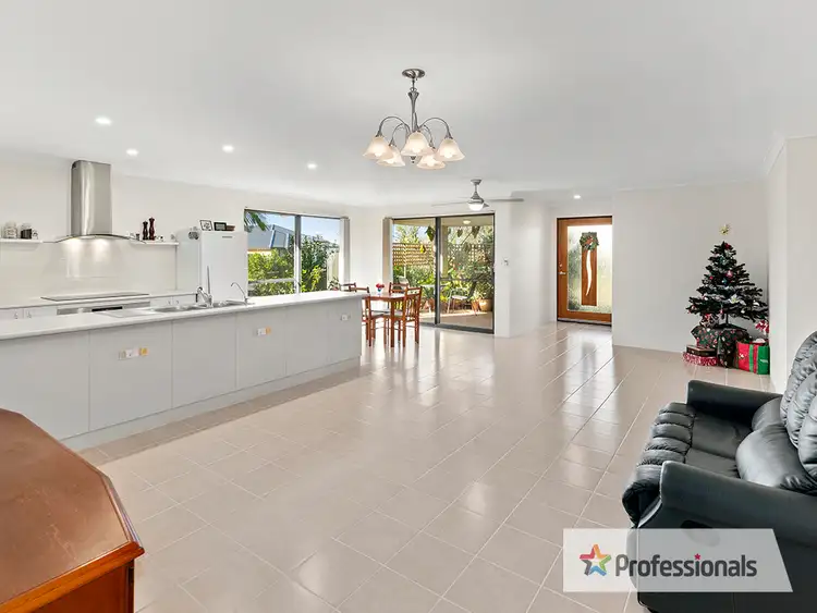 Sixth view of Homely house listing, 2 Savory Crescent, Yalyalup WA 6280