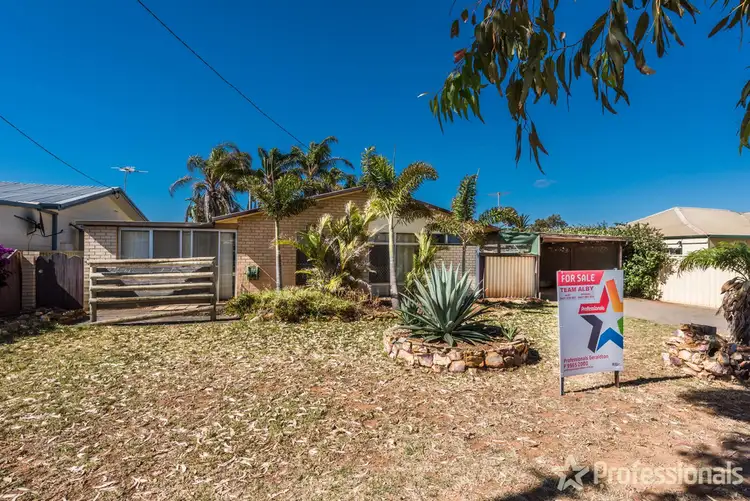 215 First Street, Wonthella WA 6530