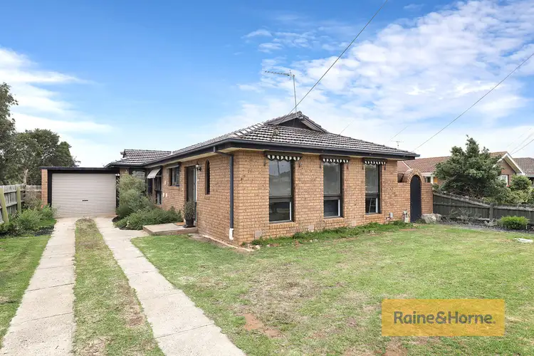 18 Childs Street, Melton South VIC 3338