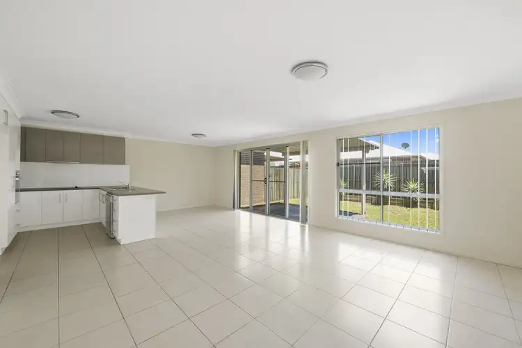 Fifth view of Homely unit listing, 4/8 Alexander Avenue, Highfields QLD 4352
