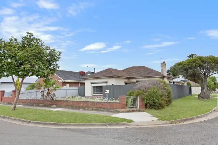 11 Third Avenue, Seaton SA 5023