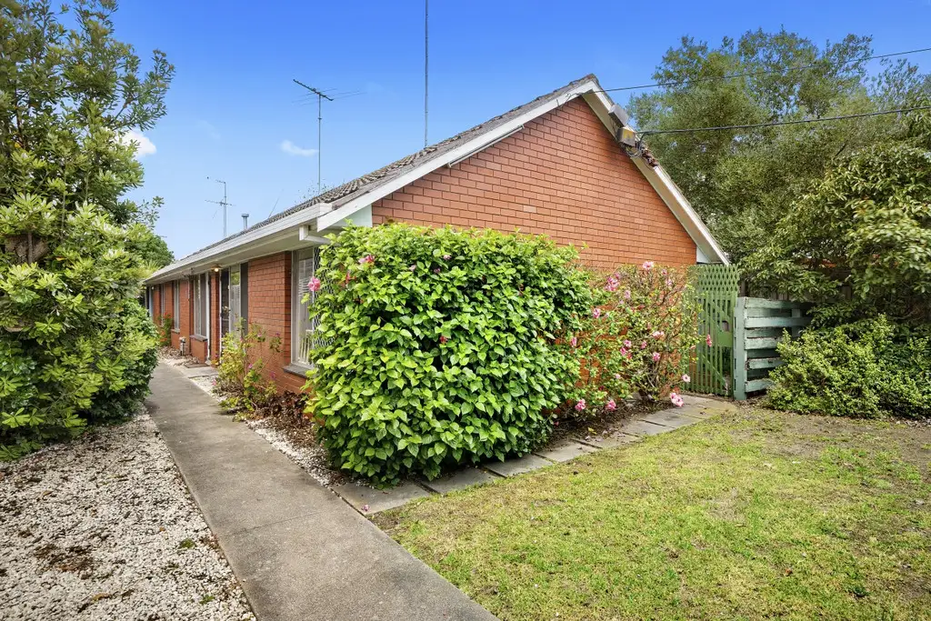 Main view of Homely unit listing, 1/20 Regent Street, Whittington VIC 3219