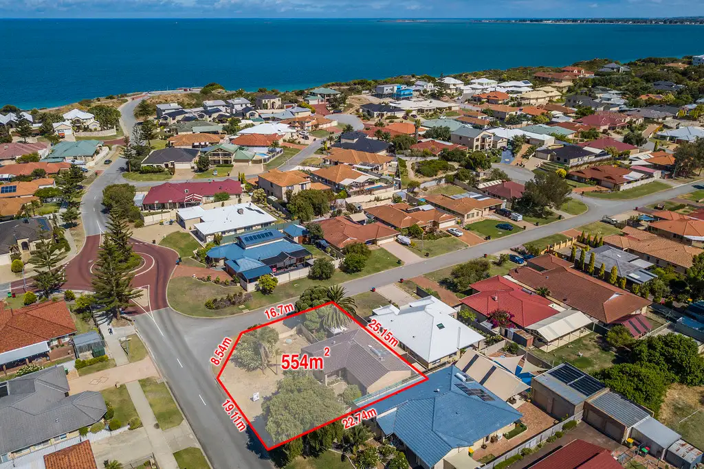 Main view of Homely house listing, 33 Pollard Way, Warnbro WA 6169