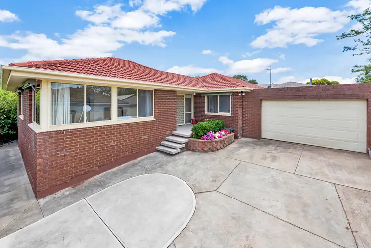 8 Streeton Court, Trott Park SA 5158