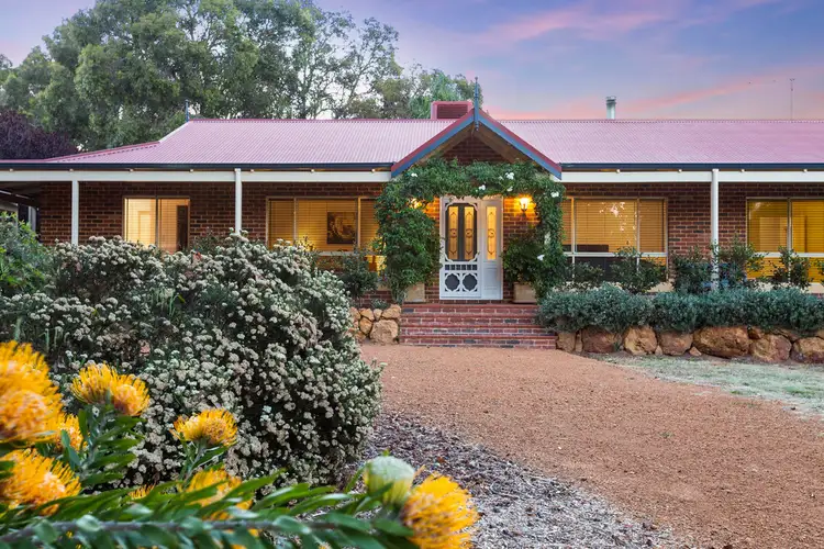 35 Centenary Drive, Gidgegannup WA 6083
