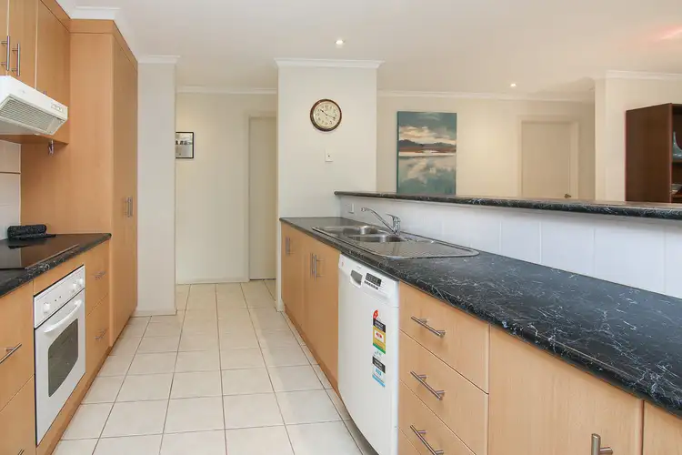 Fifth view of Homely house listing, 19 Windsor Court, Bairnsdale VIC 3875