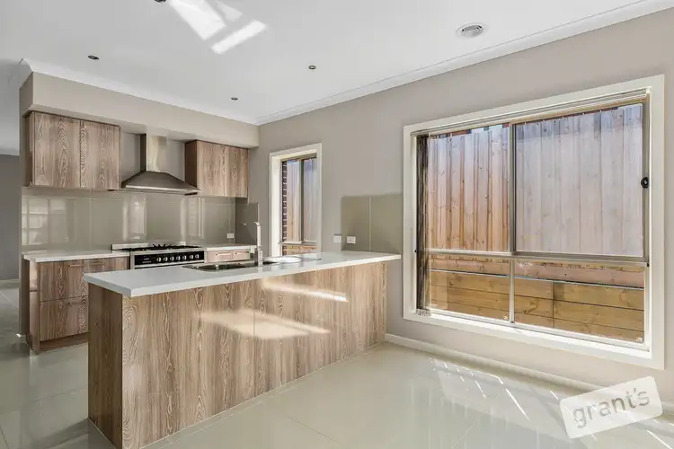Fifth view of Homely house listing, 124 Manna Gum Drive, Pakenham VIC 3810