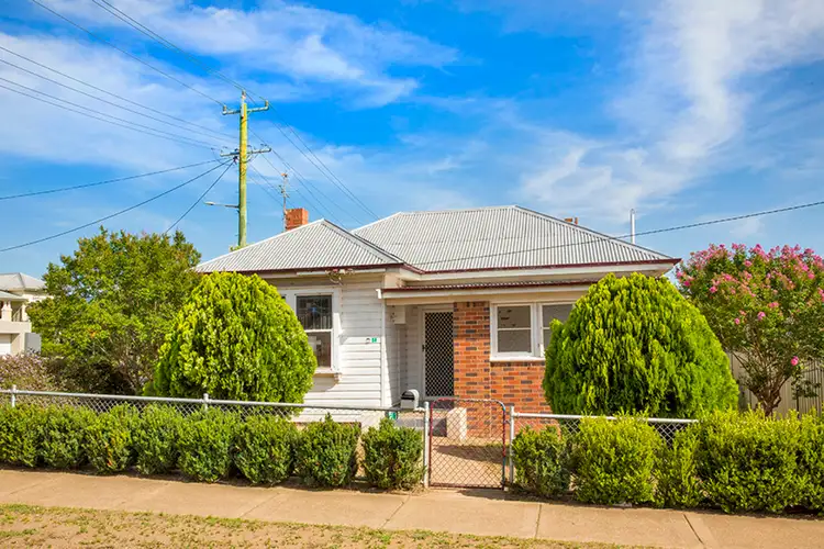 59 GIPPS STREET, West Tamworth NSW 2340