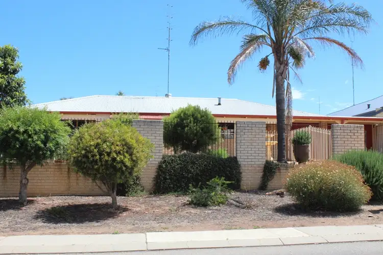 12 Wood Dr, Northam WA 6401