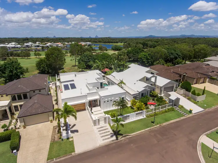 4 Silky Oak Place, Pelican Waters QLD 4551