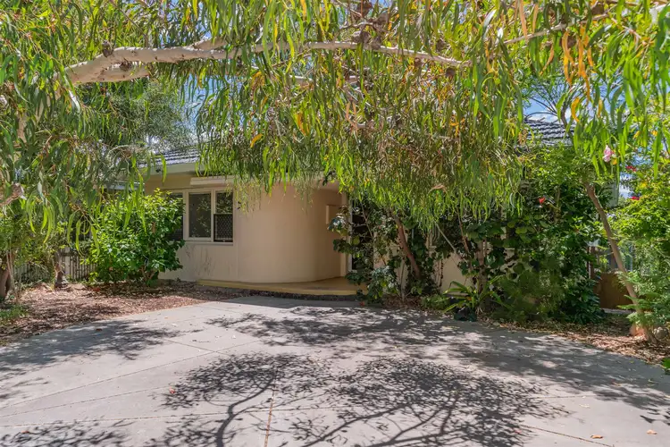 4 Lee Avenue, Hilton WA 6163