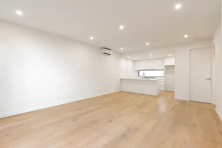 Sixth view of Homely townhouse listing, 4/18 Nepean Highway, Seaford VIC 3198