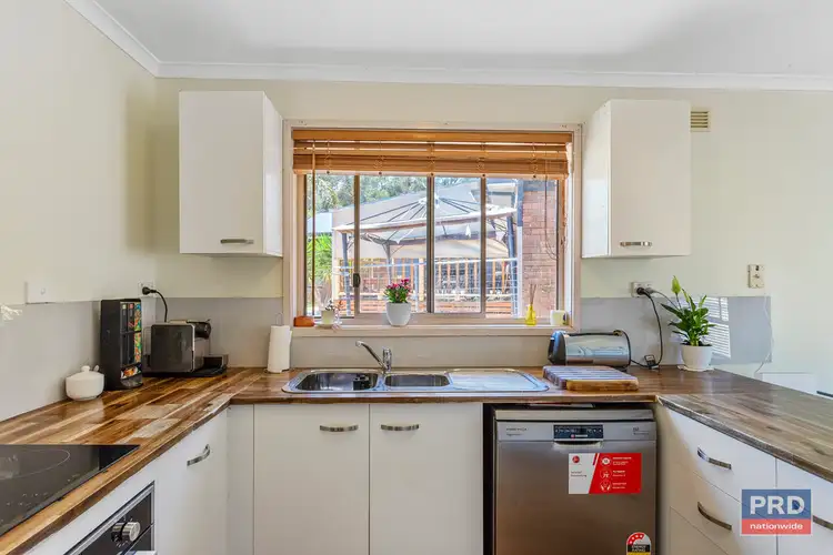 Fifth view of Homely house listing, 2 Deakin Drive, Flora Hill VIC 3550