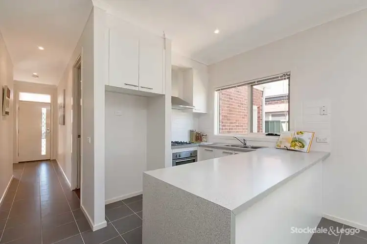 Fourth view of Homely house listing, 5 Basingstoke Retreat, Craigieburn VIC 3064