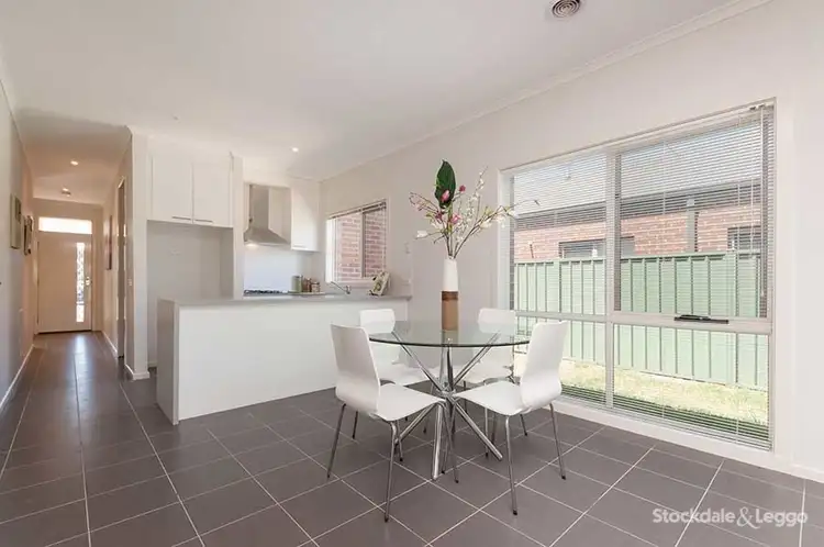 Fifth view of Homely house listing, 5 Basingstoke Retreat, Craigieburn VIC 3064