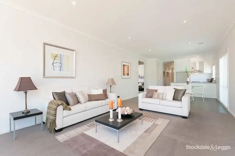 Seventh view of Homely house listing, 5 Basingstoke Retreat, Craigieburn VIC 3064