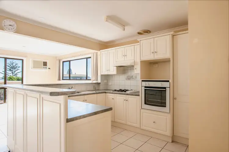 Fifth view of Homely house listing, 10 Carrow Terrace, Port Neill SA 5604