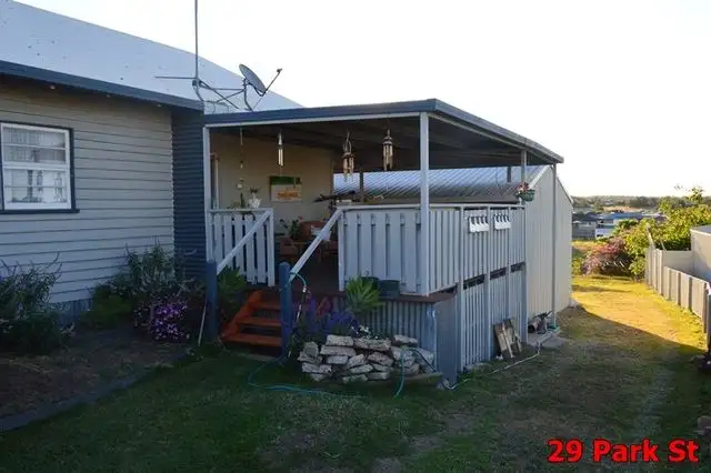 29 Park Street, Lowood QLD 4311