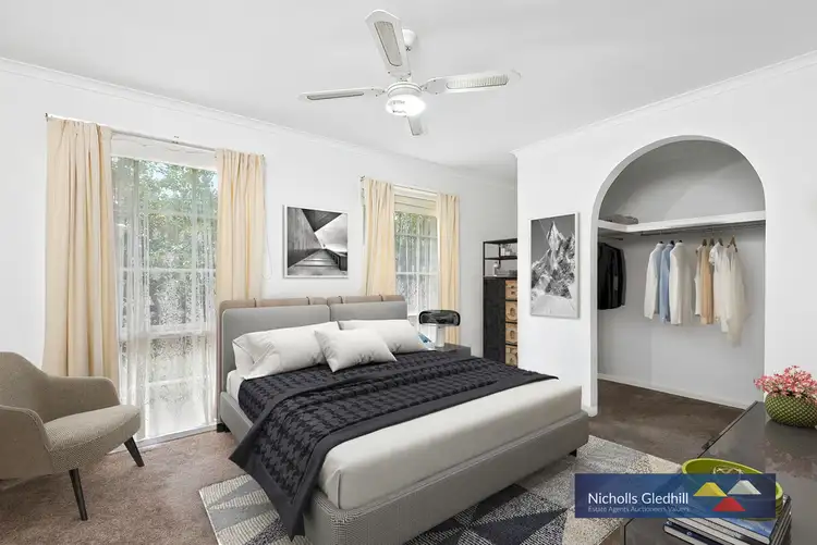 Fifth view of Homely house listing, 4 Rossiter Avenue, Endeavour Hills VIC 3802