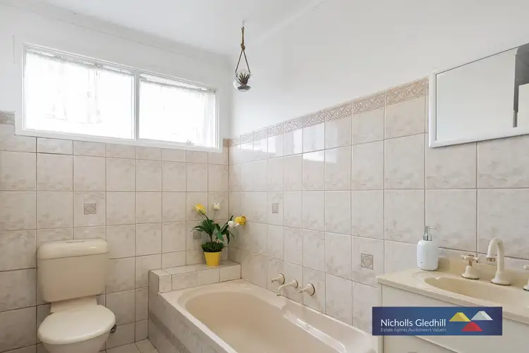 Sixth view of Homely house listing, 4 Rossiter Avenue, Endeavour Hills VIC 3802