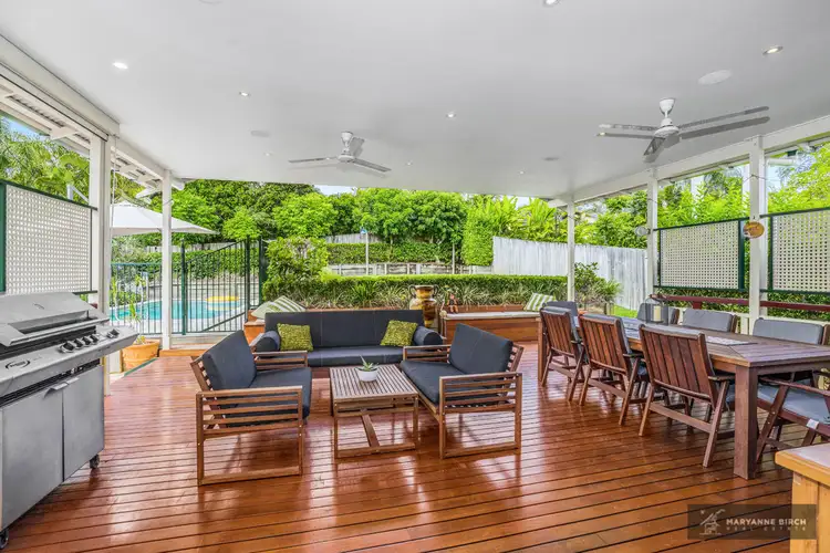 28 Overend Street, Norman Park QLD 4170