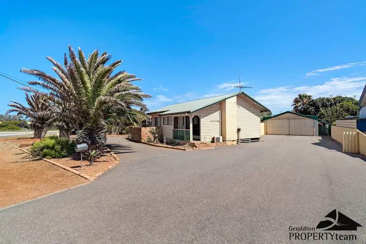 1 Eliot Street, Beachlands WA 6530