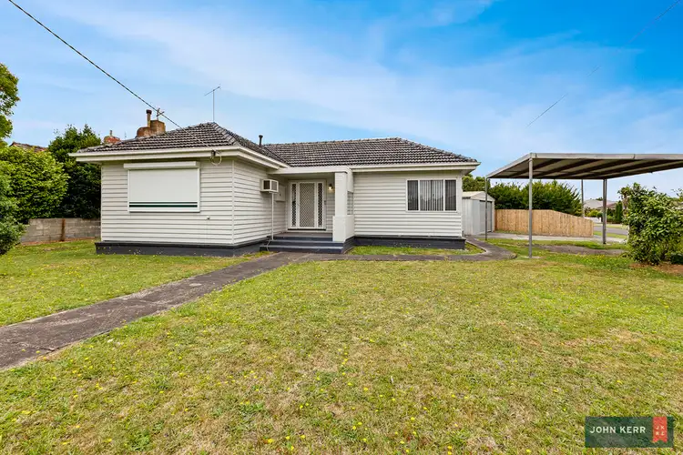 84 Hennessey Street, Moe VIC 3825