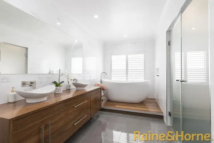 Fifth view of Homely house listing, 1 Venetian Court, Dubbo NSW 2830