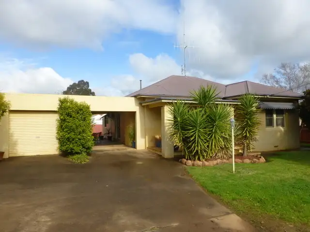 11A Victoria Street, Parkes NSW 2870