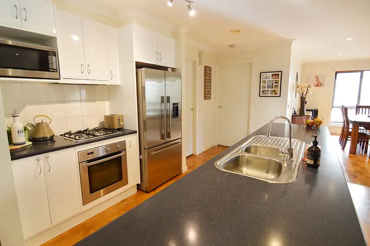Fifth view of Homely house listing, 3 Tasman Court, Mildura VIC 3500