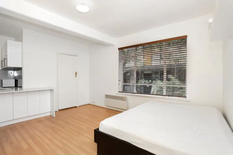 Fourth view of Homely studio listing, 9/42 WATERLOO CRESCENT, St Kilda VIC 3182
