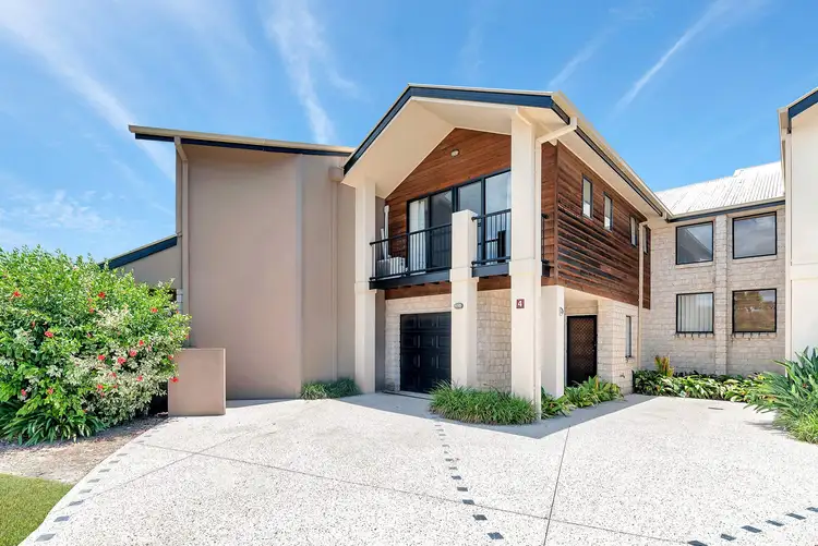 4/2 Marciana Crescent, Varsity Lakes QLD 4227