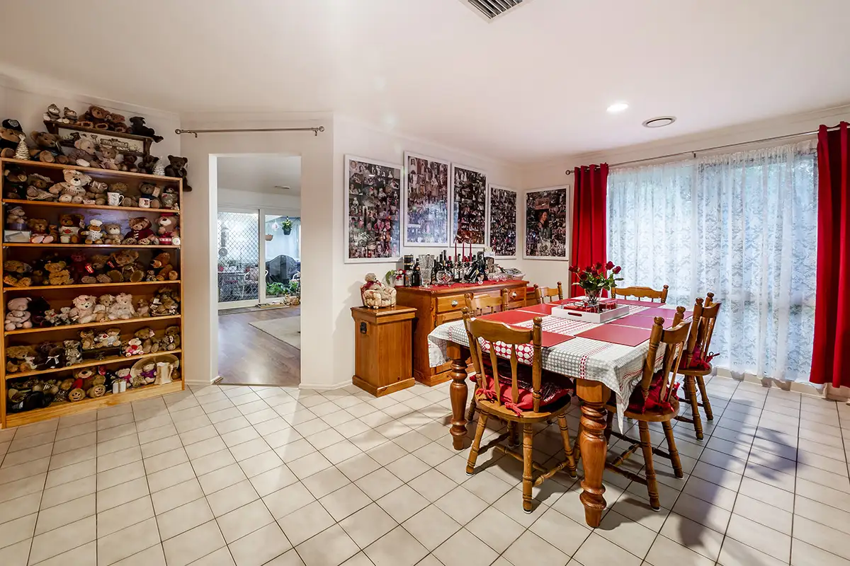 Main view of Homely house listing, 10 Godwin Crescent, Cranbourne North VIC 3977