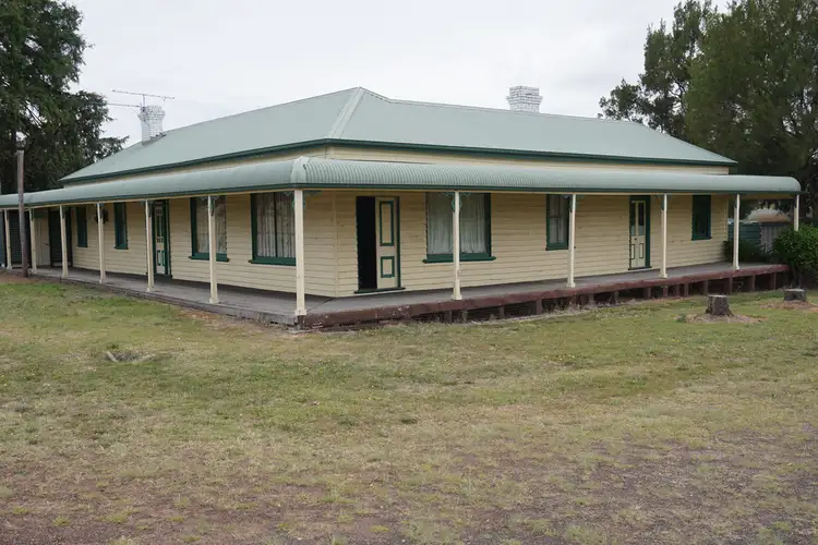 10030 Guyra Road, Guyra NSW 2365