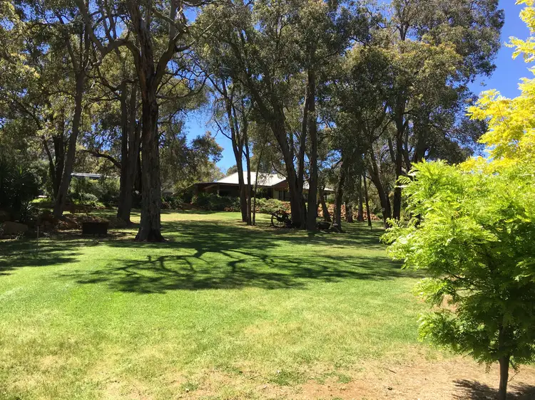 3 Camfield Place, Bedfordale WA 6112