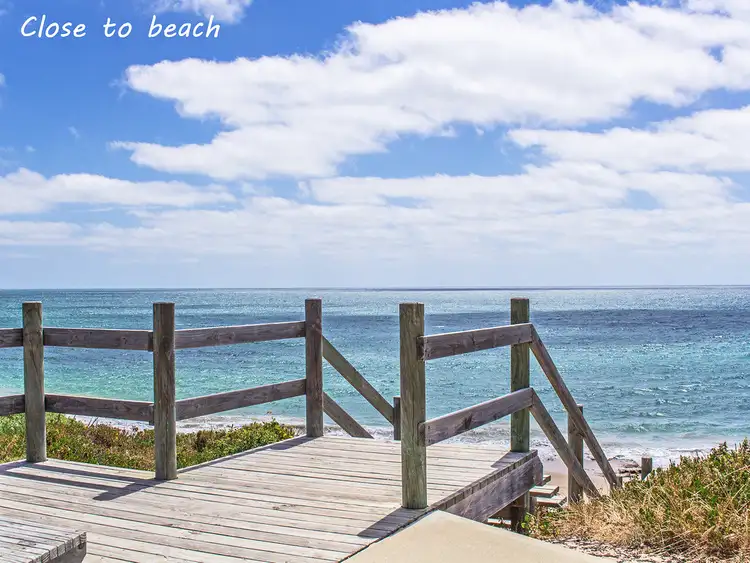 17 Teneriffe Rise, Halls Head WA 6210