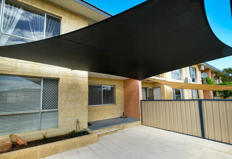 4/64 Stanley Street