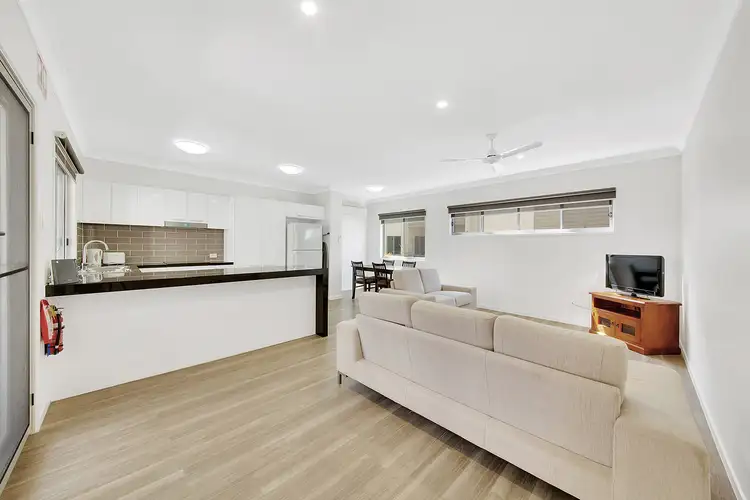 11/7 VIEW STREET, West Gladstone QLD 4680