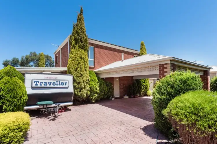 2 Scarlett Grove, Lara VIC 3212