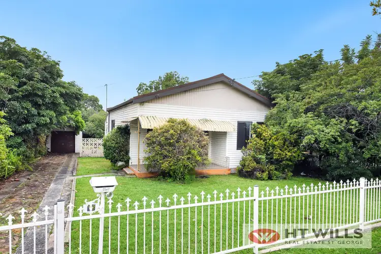 12 Pentland Avenue, Roselands NSW 2196
