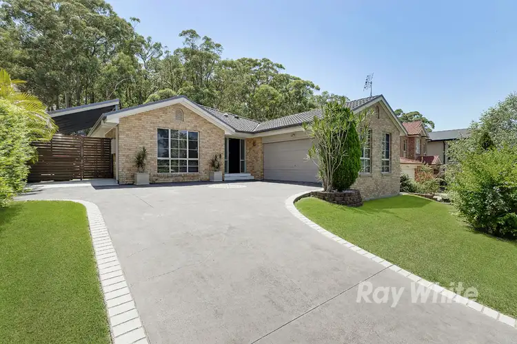 Fourth view of Homely house listing, 3 Lakeshore Close, Kilaben Bay NSW 2283