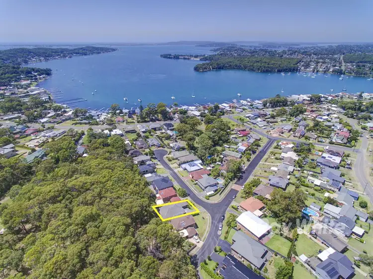 Fifth view of Homely house listing, 3 Lakeshore Close, Kilaben Bay NSW 2283