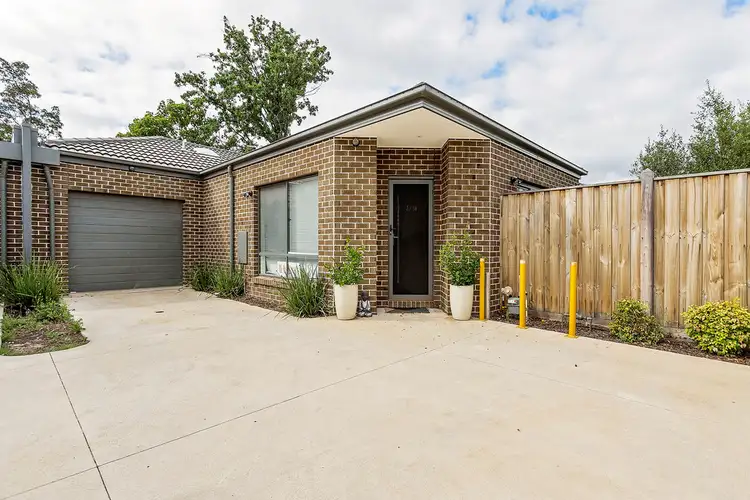2/16 Riverside Avenue, Werribee VIC 3030