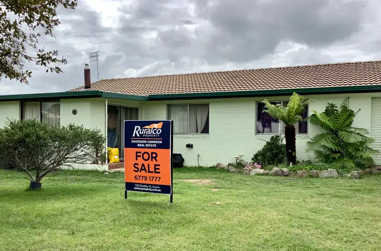 11 O'Donnell Street, Guyra NSW 2365
