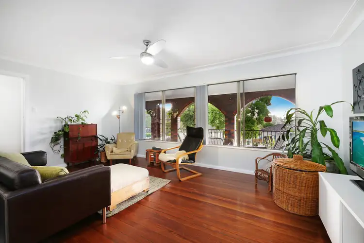 4 Weismantle Street