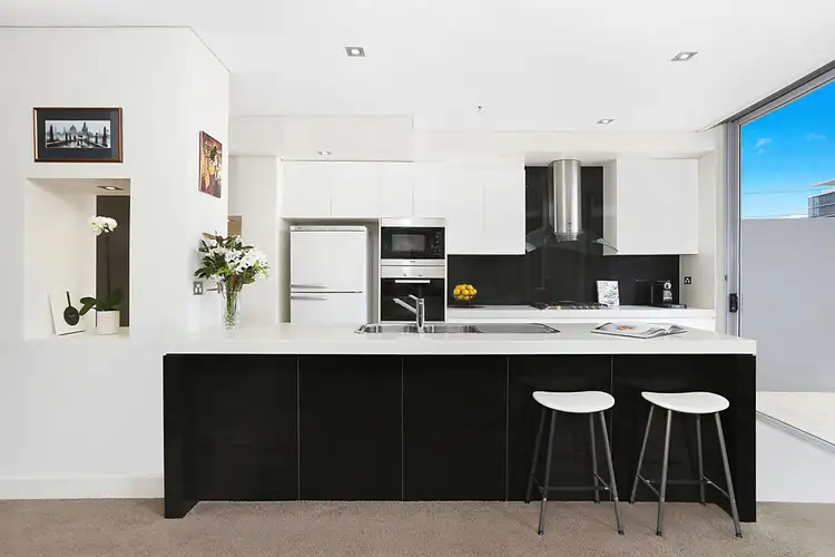 27/2-12 Young Street, Wollongong NSW 2500