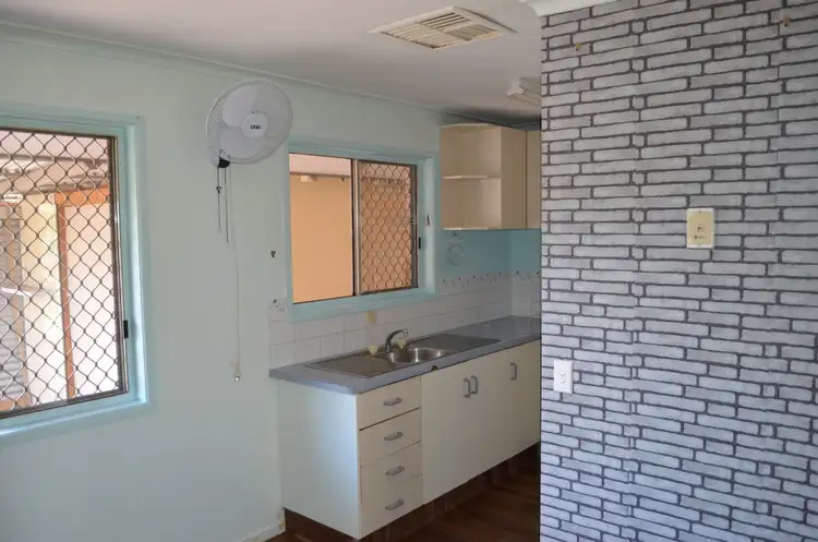 Fifth view of Homely house listing, 13 Eubar Place, Emerald QLD 4720